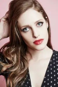 Photo Carly Chaikin