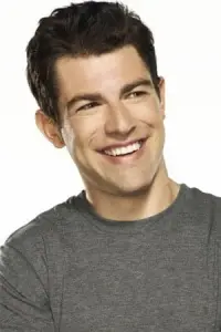 Photo Max Greenfield