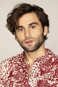 Photo Jake Borelli