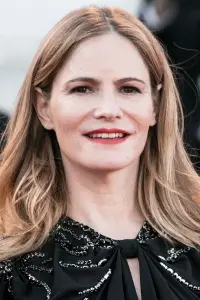 Photo Jennifer Jason Leigh