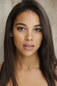 Photo Alexandra Shipp