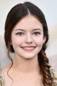 Photo Mackenzie Foy