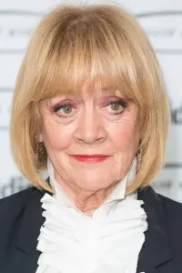 Photo Amanda Barrie