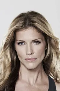 Photo Tricia Helfer