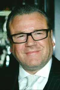 Photo Ray Winstone