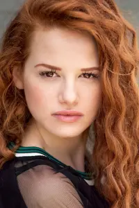 Photo Madelaine Petsch