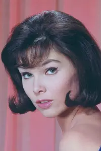 Photo Yvonne Craig