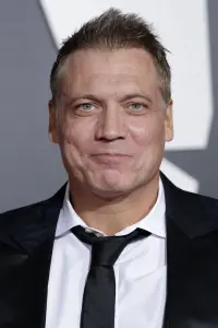 Photo Holt McCallany