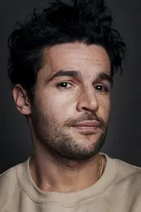 Photo Christopher Abbott