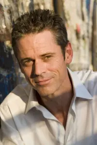 Photo C. Thomas Howell