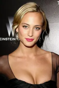 Photo Nora Arnezeder