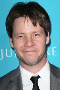 Photo Ike Barinholtz