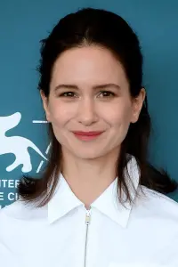 Photo Katherine Waterston