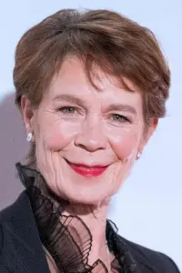 Photo Celia Imrie