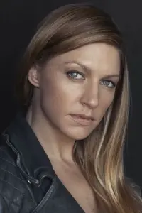 Photo Jes Macallan