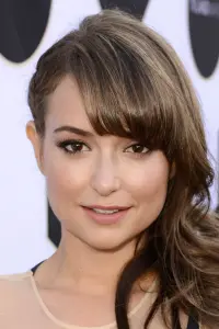 Photo Milana Vayntrub