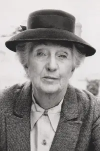 Photo Joan Hickson