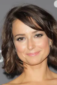 Photo Milana Vayntrub