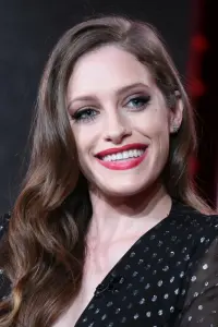 Photo Carly Chaikin