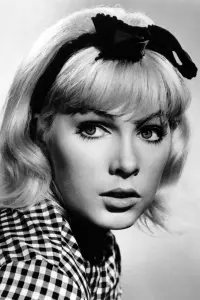 Photo Stella Stevens