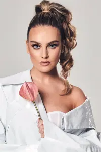 Photo Perrie Edwards