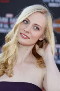 Photo Deborah Ann Woll