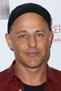 Photo Louis Mandylor