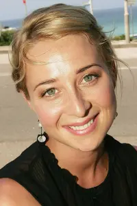 Photo Asher Keddie