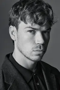 Photo Will Poulter