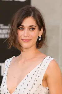 Photo Lizzy Caplan