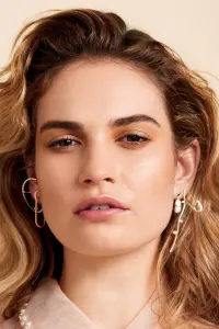 Photo Lily James