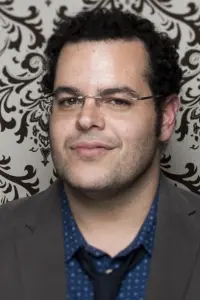 Photo Josh Gad