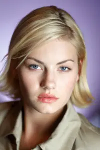 Photo Elisha Cuthbert