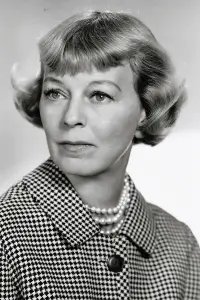 Photo Margaret Sullavan