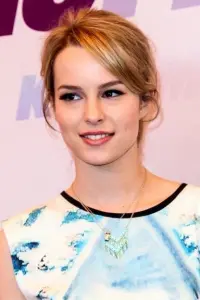 Photo Bridgit Mendler