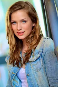 Photo Elizabeth Lail