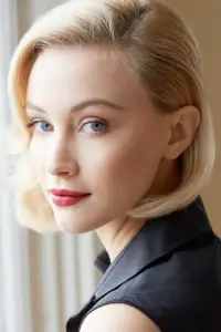 Photo Sarah Gadon