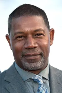 Photo Dennis Haysbert