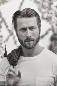 Photo Glen Powell