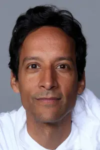 Photo Danny Pudi