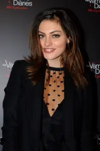 Photo Phoebe Tonkin