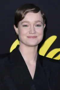 Photo Liv Hewson