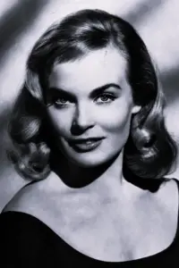 Photo Shirley Eaton