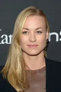 Photo Yvonne Strahovski