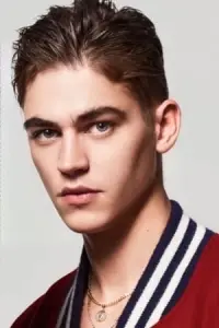 Photo Hero Fiennes Tiffin