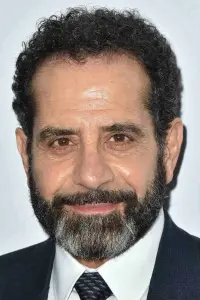 Photo Tony Shalhoub