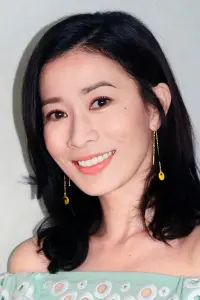 Photo Charmaine Sheh