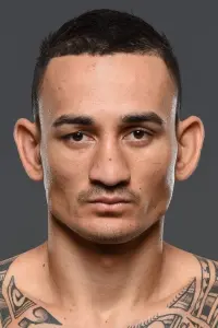 Photo Max Holloway