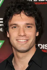 Photo Jake Epstein