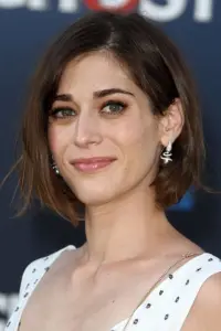 Photo Lizzy Caplan